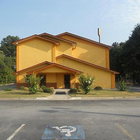 Super Inn Lodge West Esterno foto